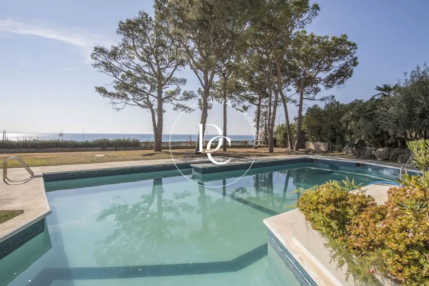 Jardí de Casa o xalet en venda en Sitges amb Aire condicionat, Calefacció i Jardí privat