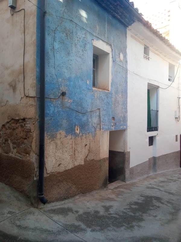 House or chalet for sale in Alloza