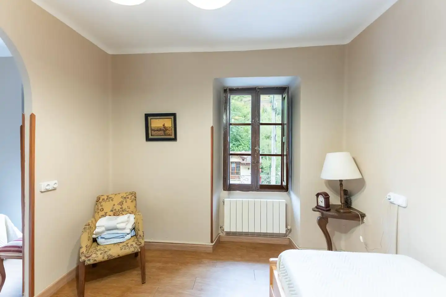 Habitación de Casa adosada en venta en Somiedo con Calefacción, Jardín privado y Terraza