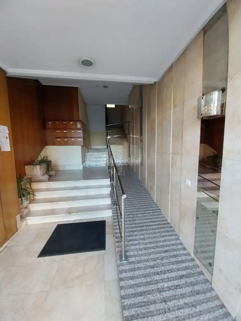 Pis amb ascensor en venda a Avenida Asturias 14