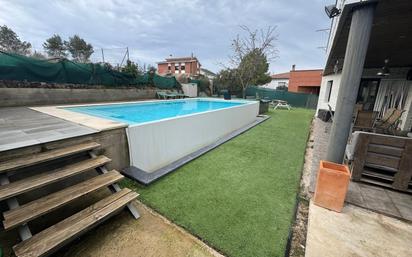 Swimming pool of House or chalet for sale in Castellnou de Bages  with Air Conditioner, Heating and Private garden