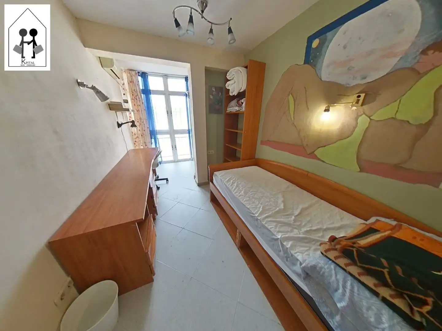 Bedroom of Flat for sale in Sevilla  with Air Conditioner, Heating and Furnished