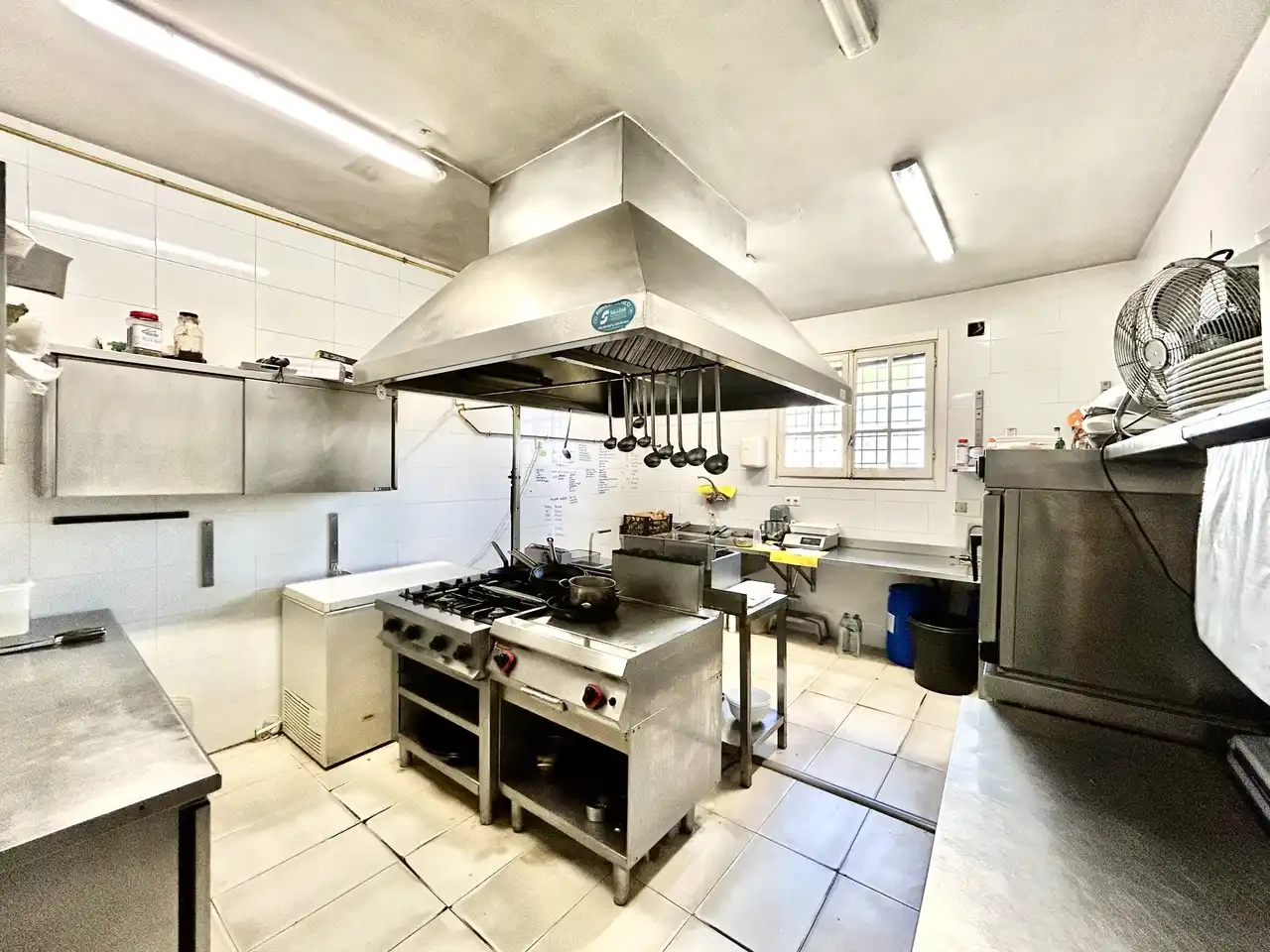 Cocina de Local en venta en Orihuela