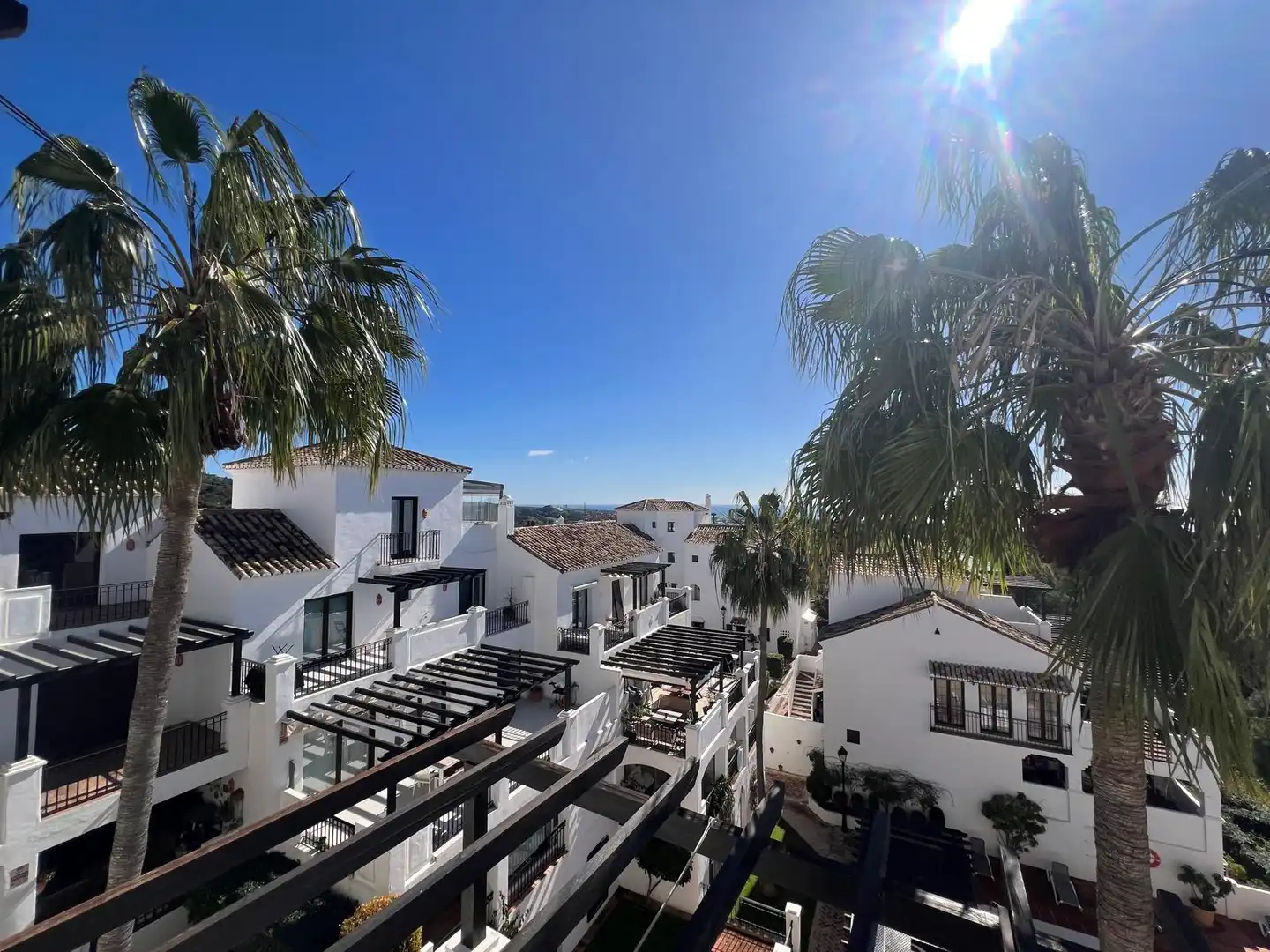 Vista exterior de Ático en venta en Marbella con Aire acondicionado, Calefacción y Terraza