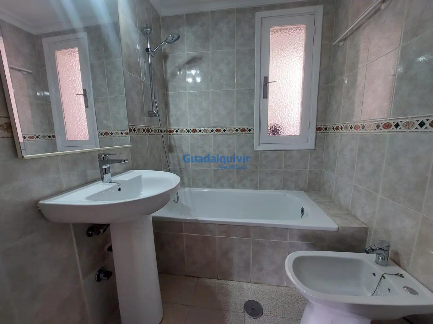 Bathroom of Flat for rent in Montequinto  with Air Conditioner, Private garden and Terrace