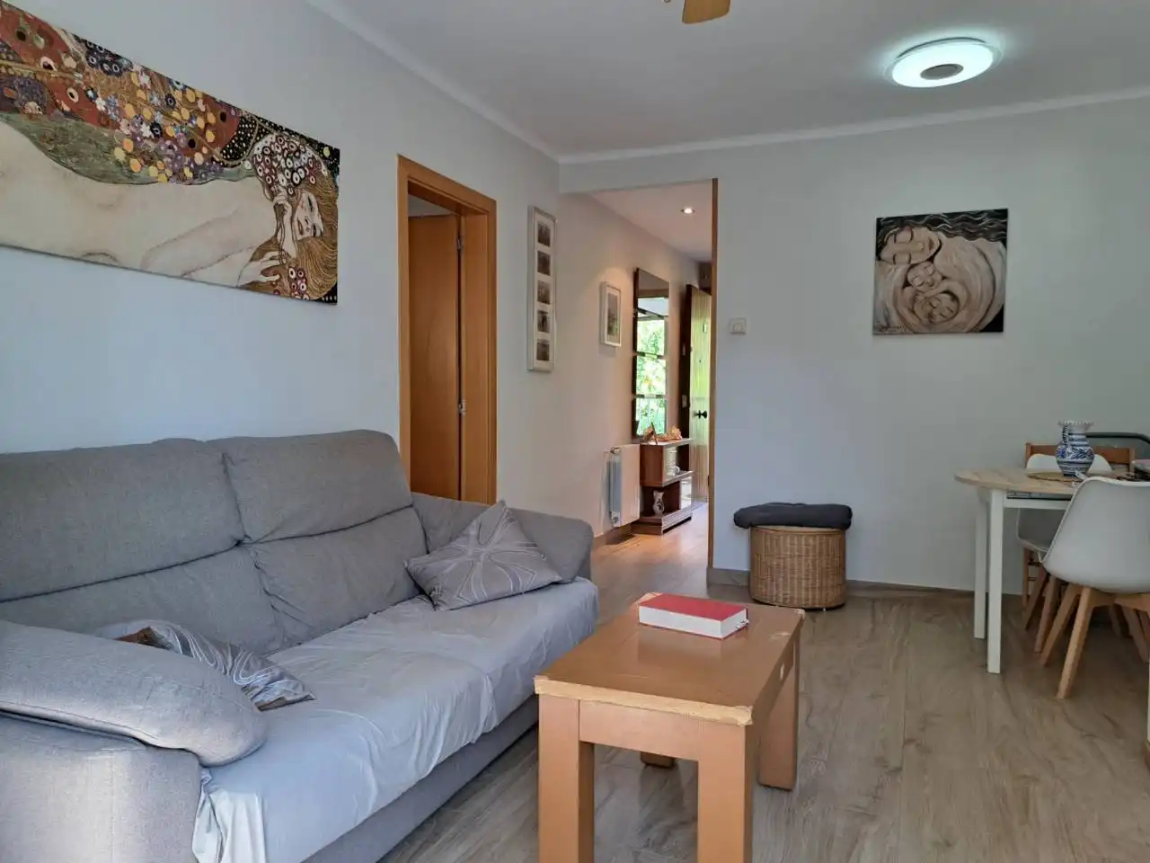 Sala de estar de Piso de alquiler en Vilanova i la Geltrú con Calefacción, Terraza y Amueblado