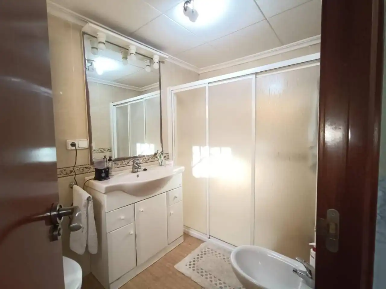 Badezimmer von Haus oder Chalet zum Verkauf in Elda mit Heizung und Schwimmbad