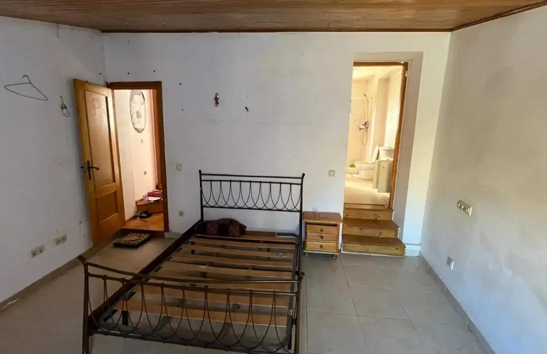 Casa adosada en venda en Cabanes (Girona) amb Balcó