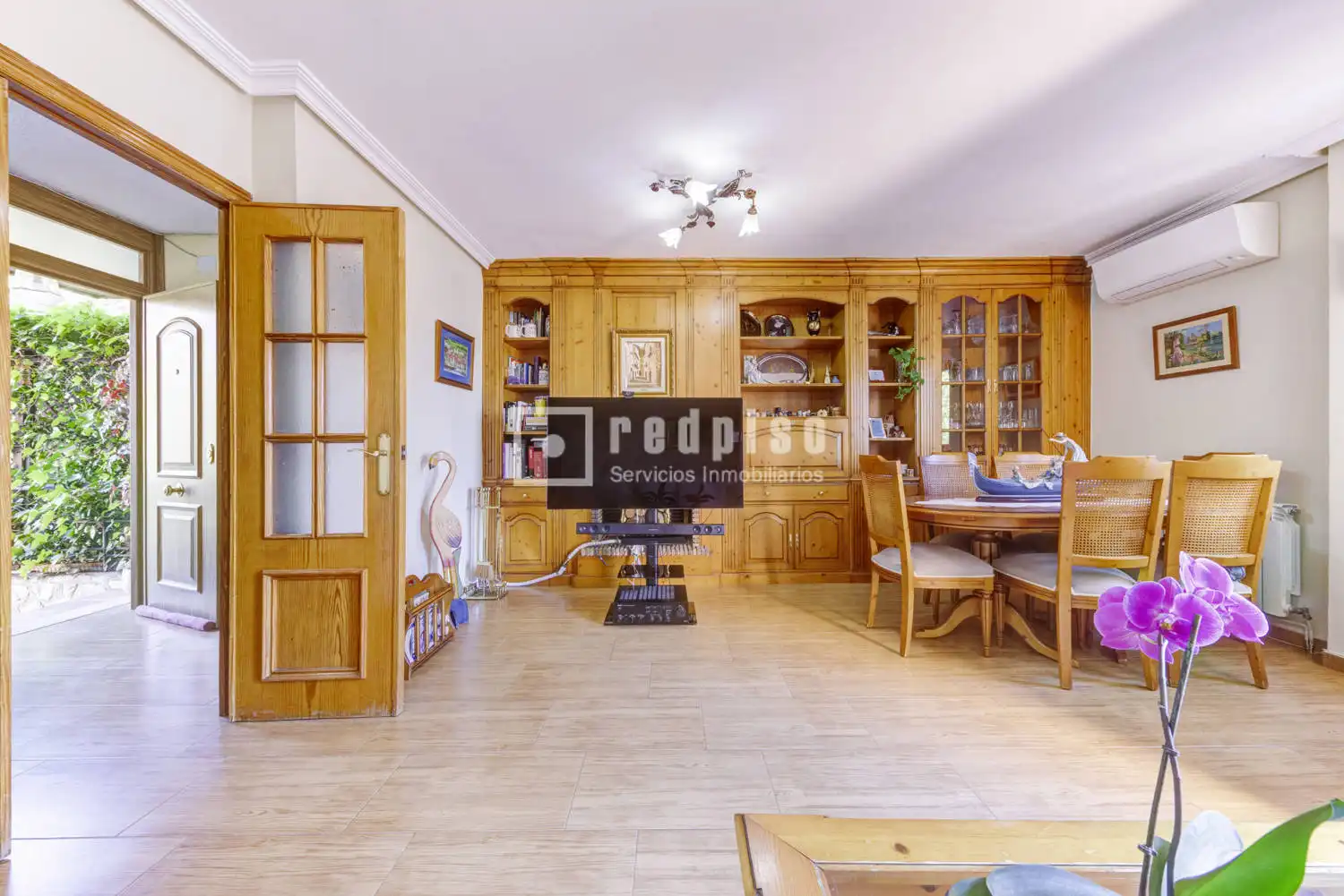 Sala de estar de Casa o chalet en venta en Las Rozas de Madrid con Aire acondicionado, Calefacción y Jardín privado