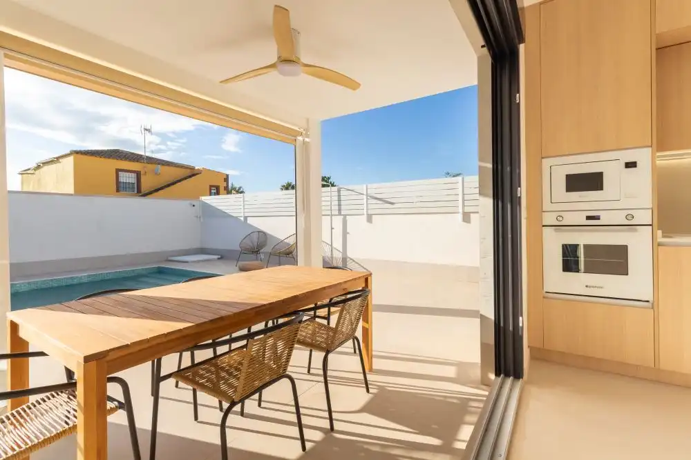 Casa aparellada amb piscina en venda a Zona Carrefour - Urbanizaciones, imagen 7