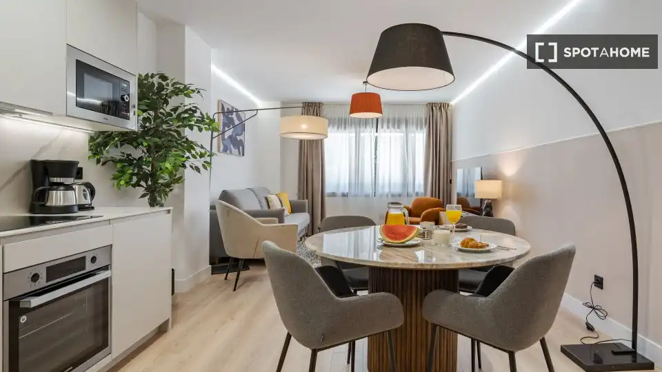 Flat for rent in Castilla