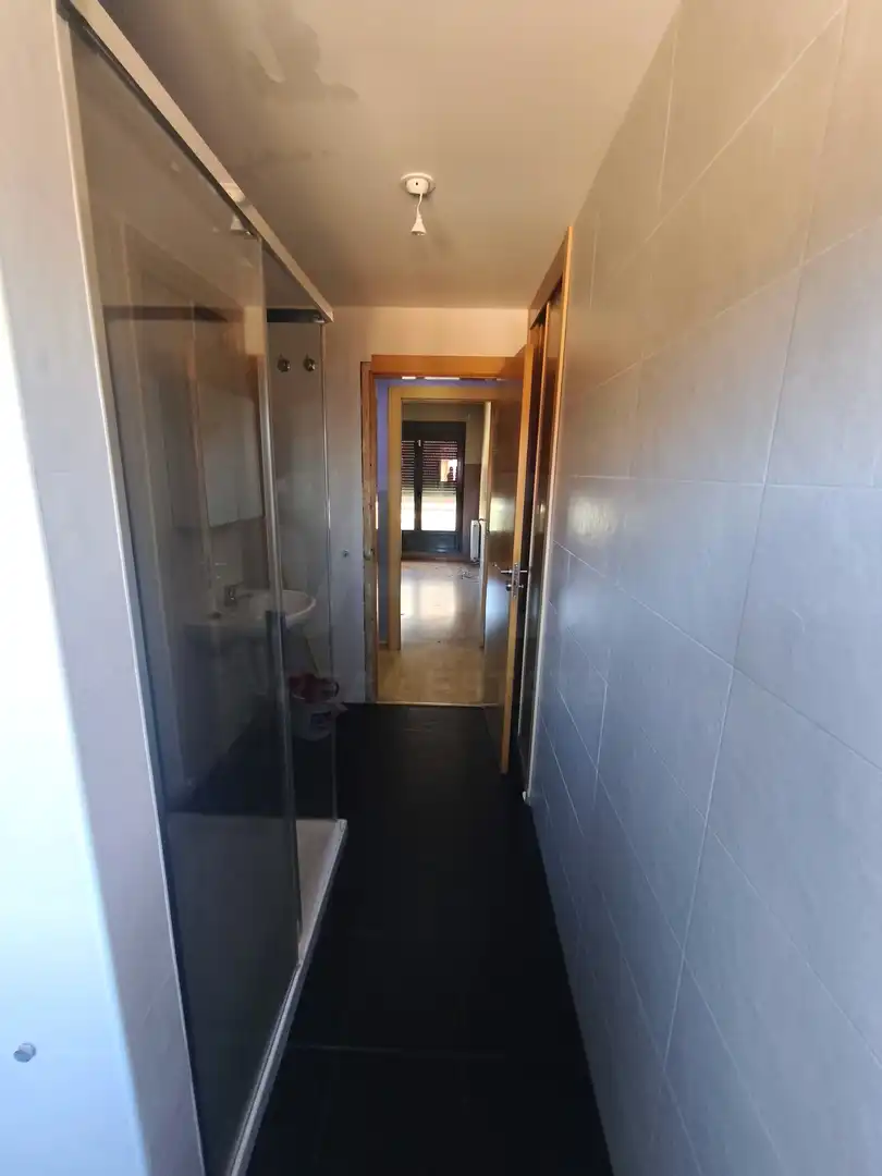 Baño de Piso en venta en León Capital  con Calefacción y Terraza