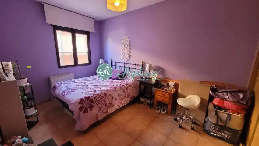 Habitación de Piso en venta en Hontanares de Eresma con Calefacción y Balcón