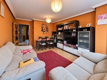 Flat with lift for sale in Calle San Isidro 34