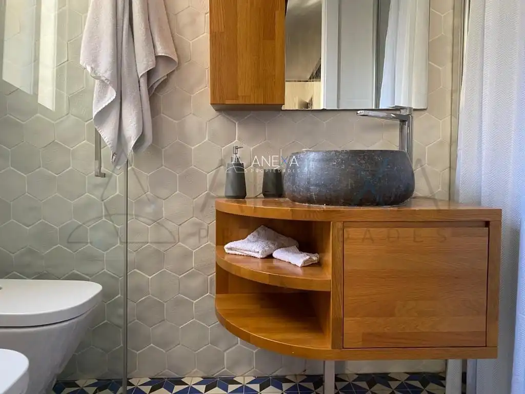 Badezimmer von Wohnung zum Verkauf in Barcelona mit Klimaanlage