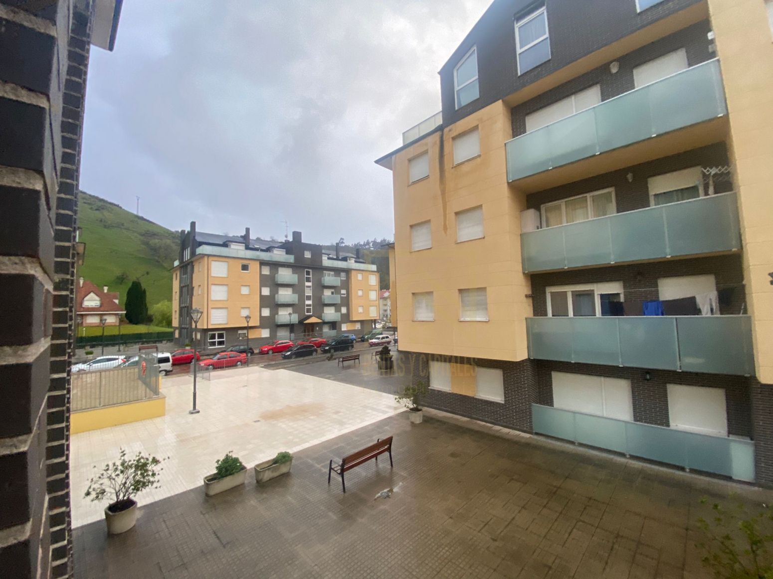 Vista exterior de Pis de lloguer en Val de San Vicente  amb Calefacció, Parquet i Piscina