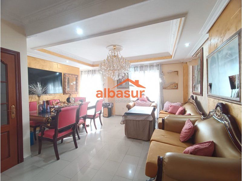 Sala d'estar de Casa o xalet en venda en  Córdoba Capital amb Aire condicionat, Calefacció i Terrassa