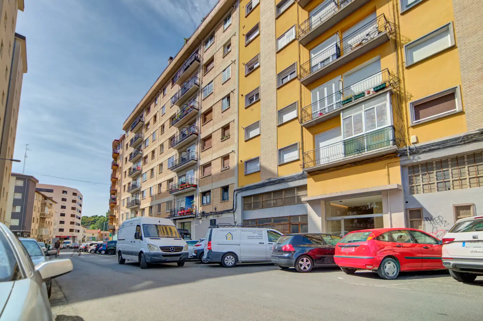 Vista exterior de Ático en venta en Burlada / Burlata con Calefacción, Parquet y Terraza