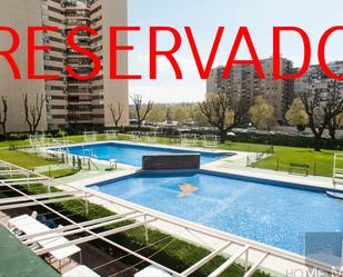 Swimming pool of Flat for sale in  Madrid Capital  with Terrace