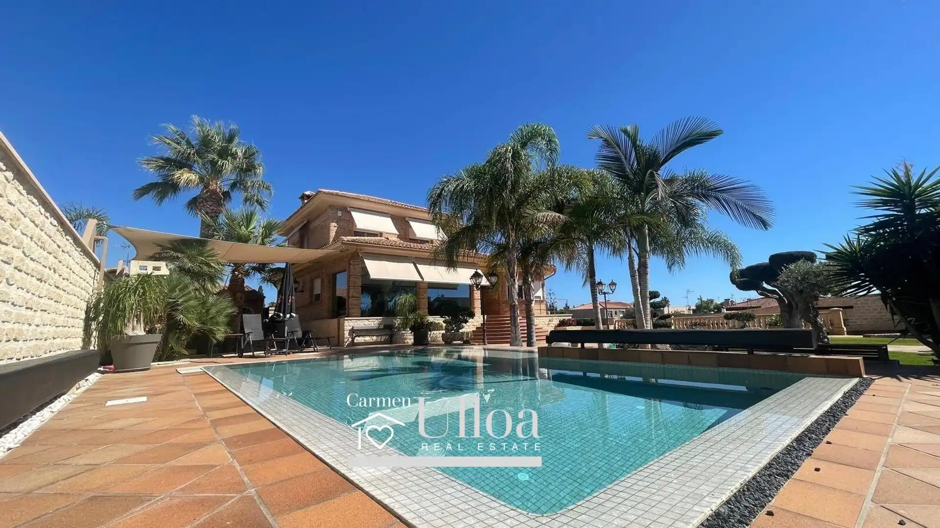 Vista exterior de Casa o chalet en venta en San Vicente del Raspeig / Sant Vicent del Raspeig con Aire acondicionado, Jardín privado y Terraza