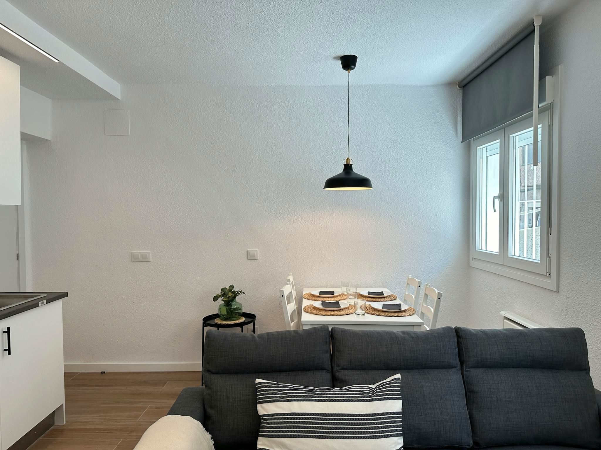 Menjador de Pis de lloguer en  Madrid Capital amb Calefacció, Moblat i Rentadora