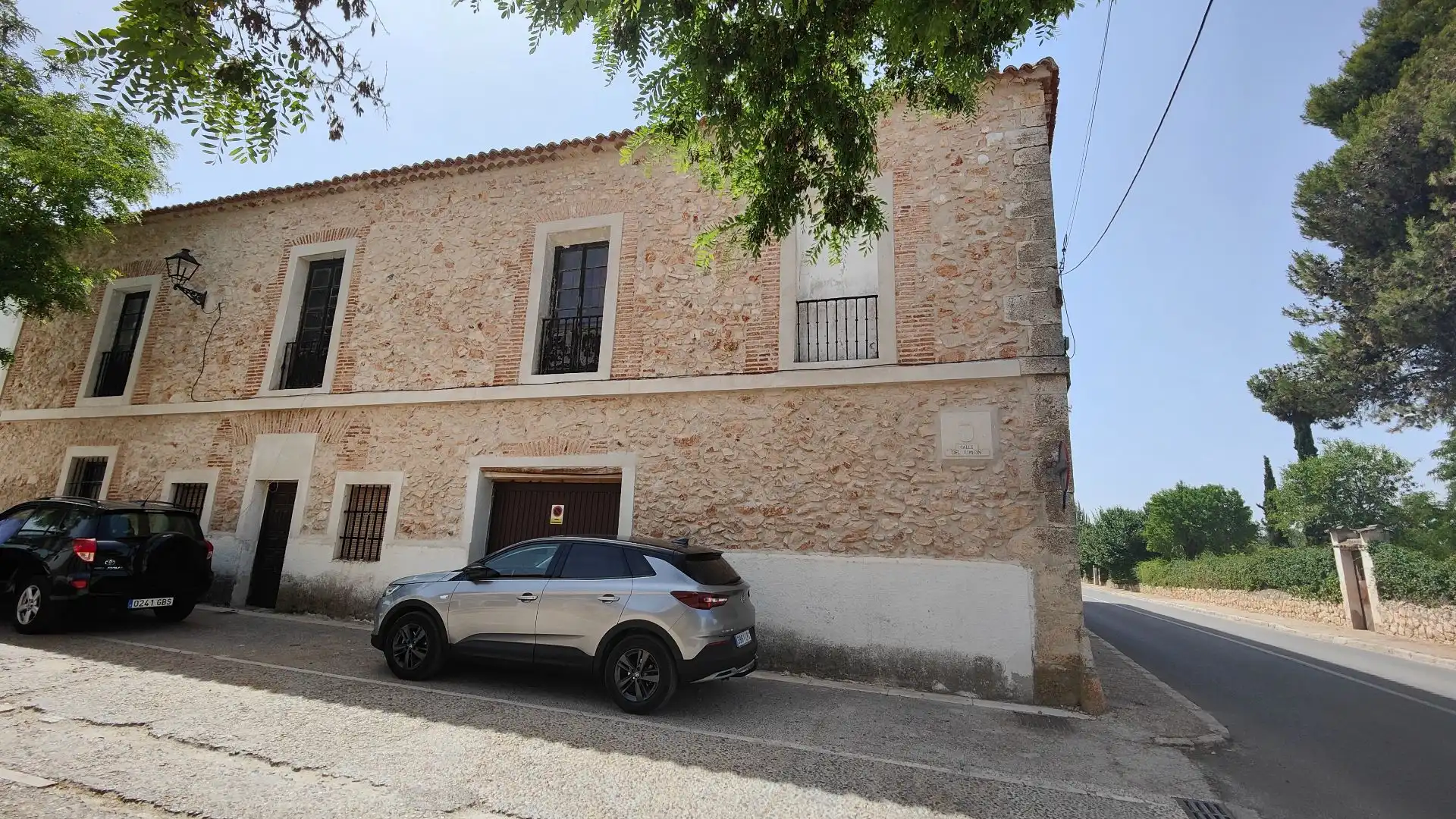Vista exterior de Casa o chalet en venta en Nuevo Baztán con Calefacción, Jardín privado y Trastero