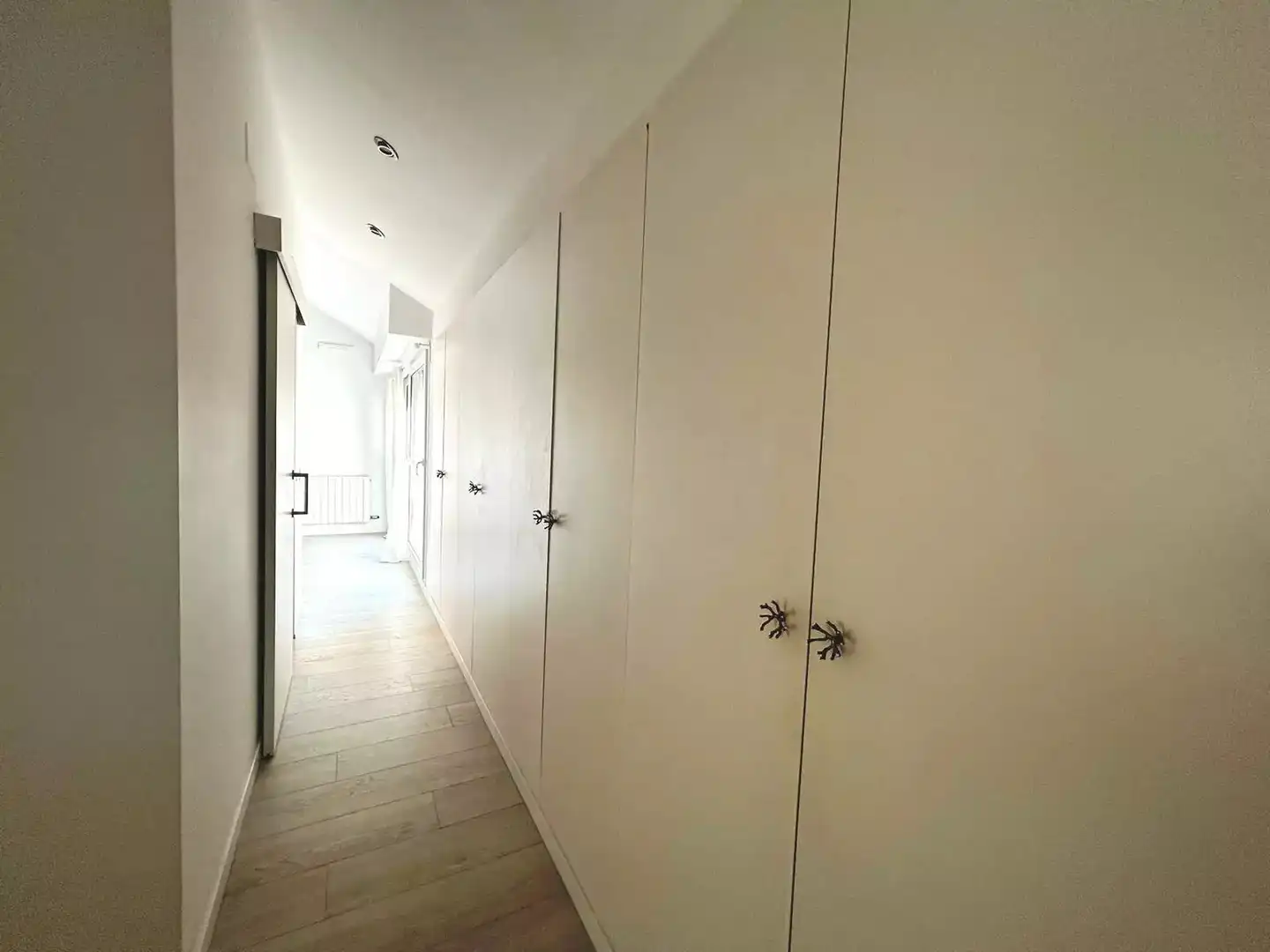 Wohnung zur Miete in Girona mit Klimaanlage, Heizung und Parkett