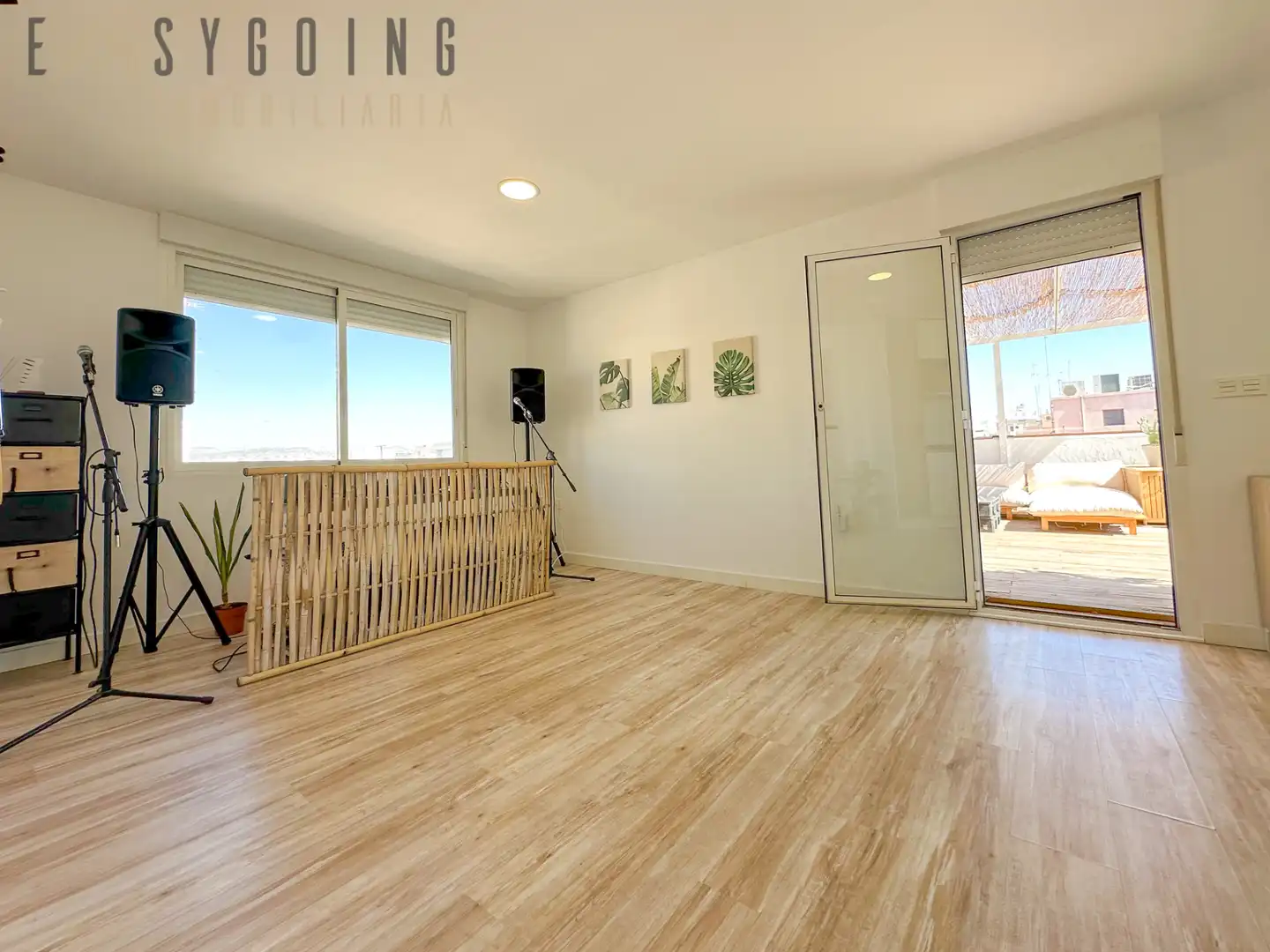 Habitación de Ático en venta en Elche / Elx con Aire acondicionado, Terraza y Amueblado