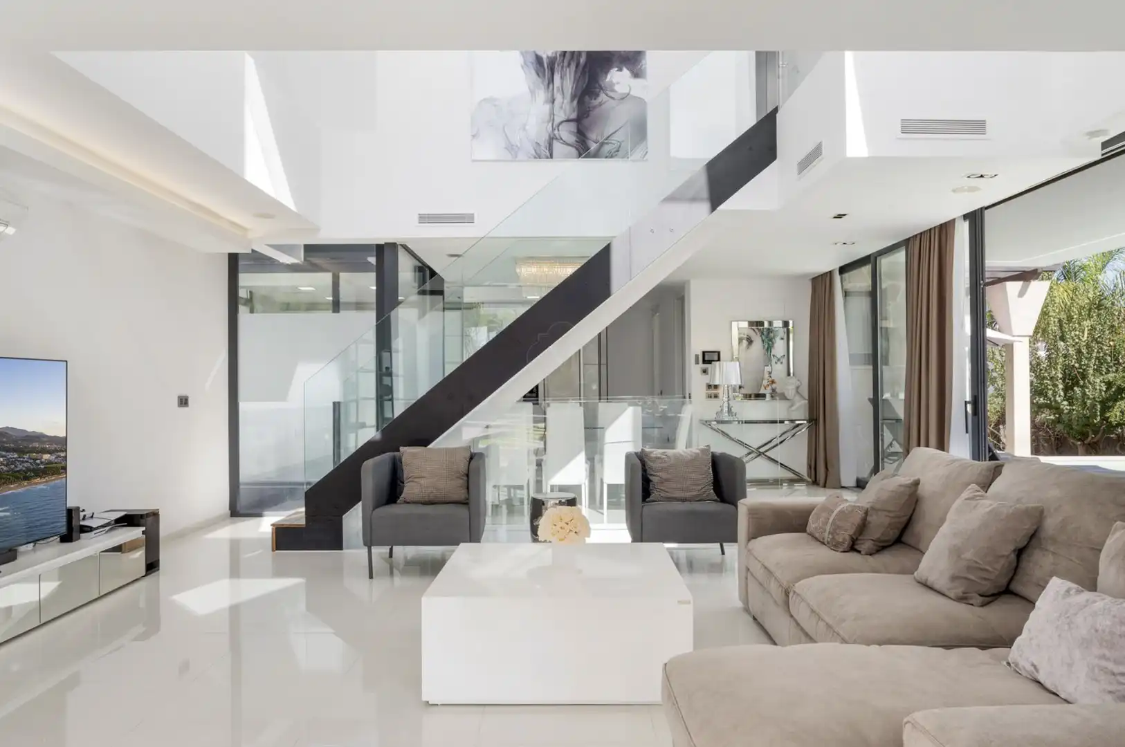 Living room of Houses for rent in Marbella  with Air Conditioner, Private garden and Swimming Pool