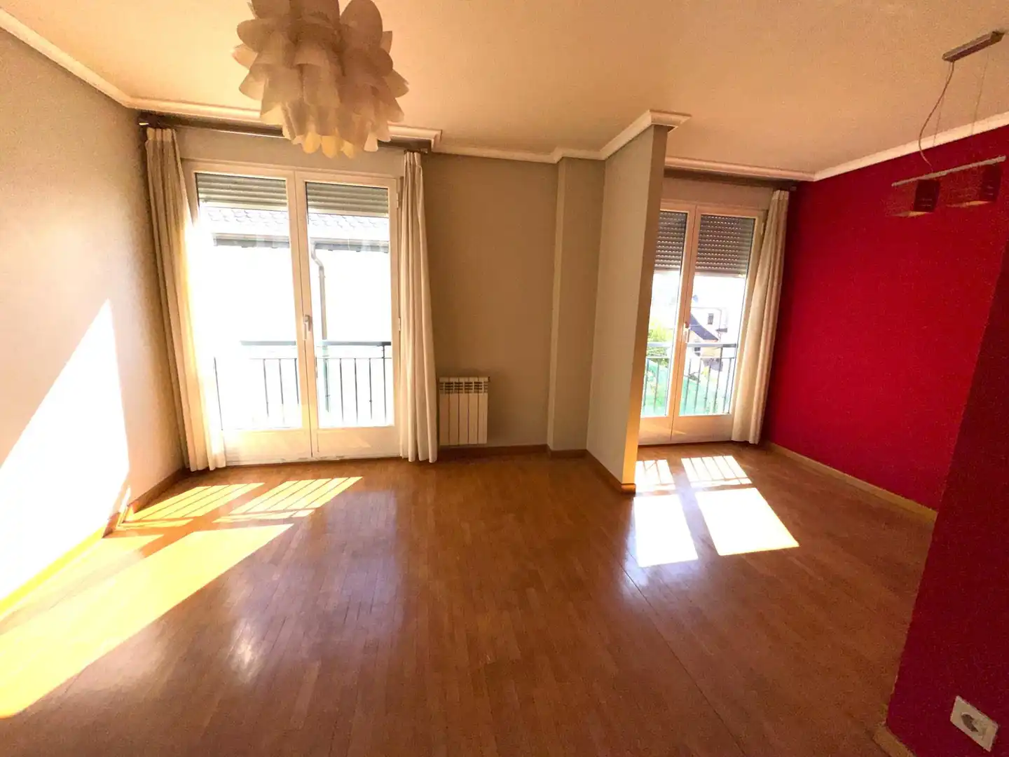Sala de estar de Apartamento en venta en Ponferrada con Calefacción, Parquet y Trastero