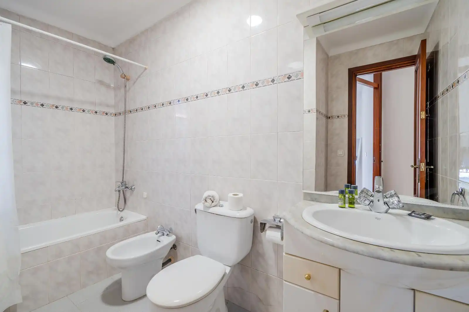 Badezimmer von Dachboden zur Miete in Girona
