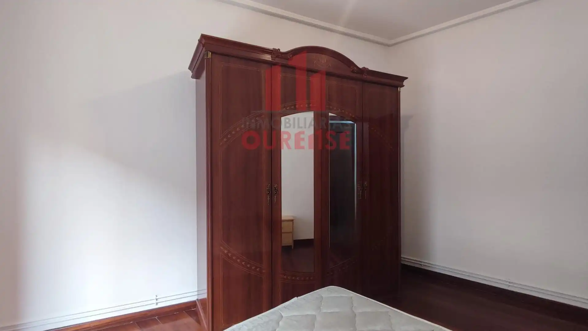Habitación de Piso de alquiler en Ourense Capital  con Calefacción, Amueblado y Balcón