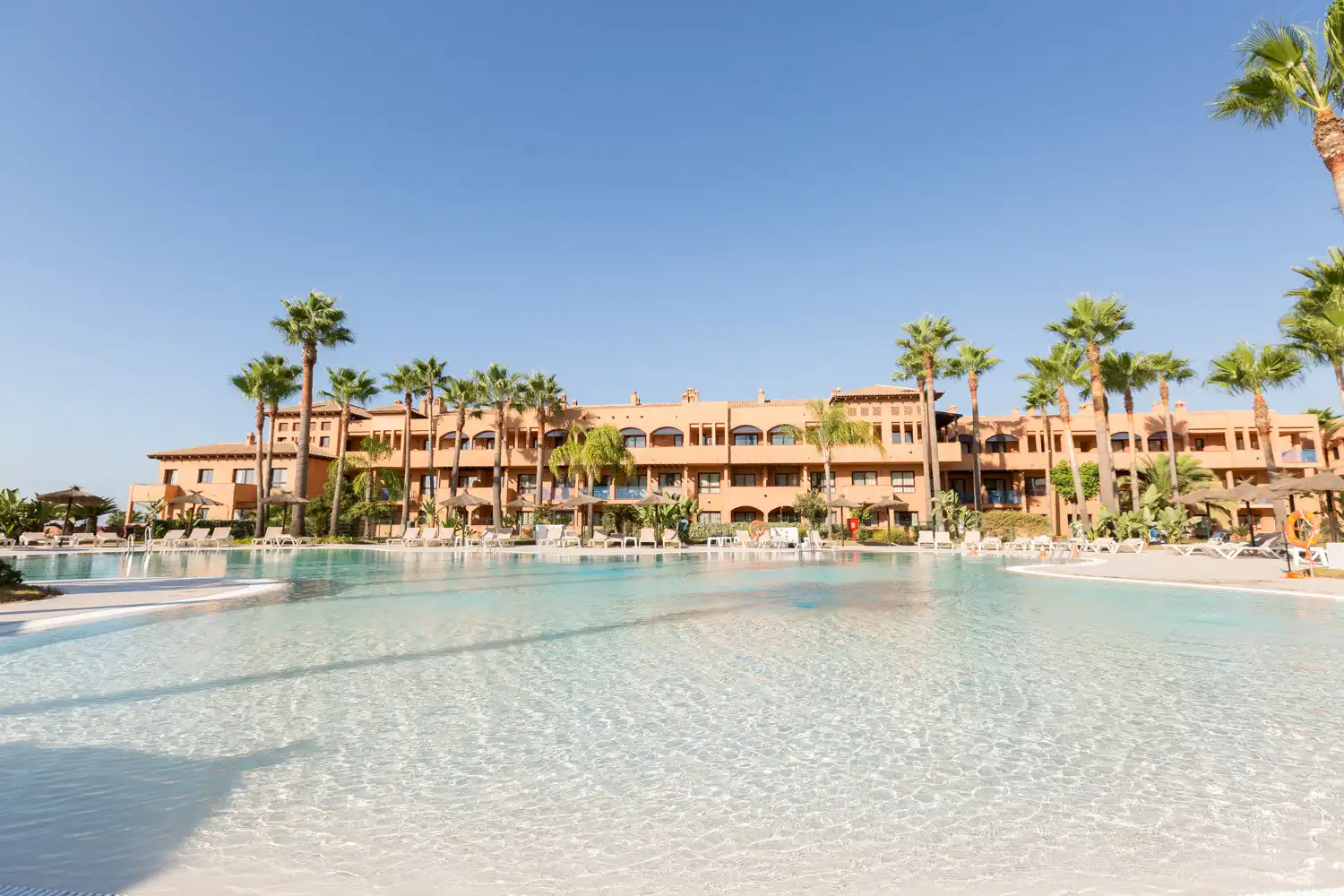 Exterior view of Apartments for sale in Estepona  with Air Conditioner, Terrace and Swimming Pool