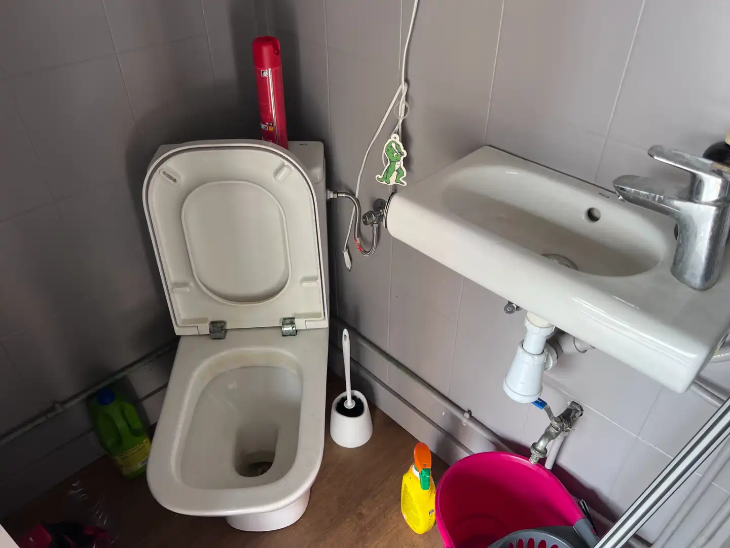 Baño de Local de alquiler en Premià de Mar con Parquet