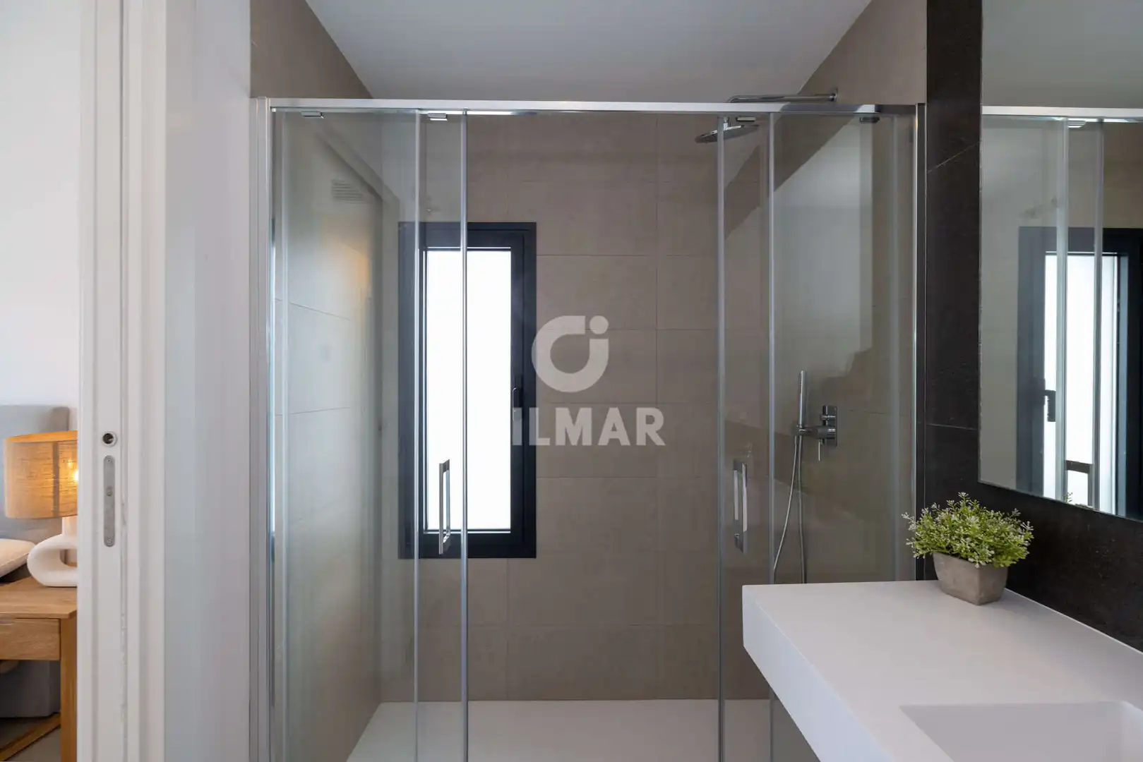 Baño de Casa adosada en venta en Estepona con Calefacción, Jardín privado y Piscina