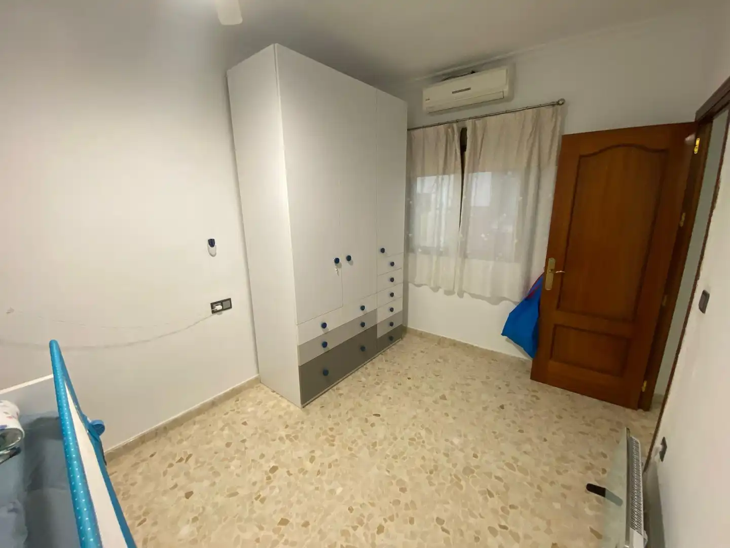 Bedroom of Houses for sale in Sevilla