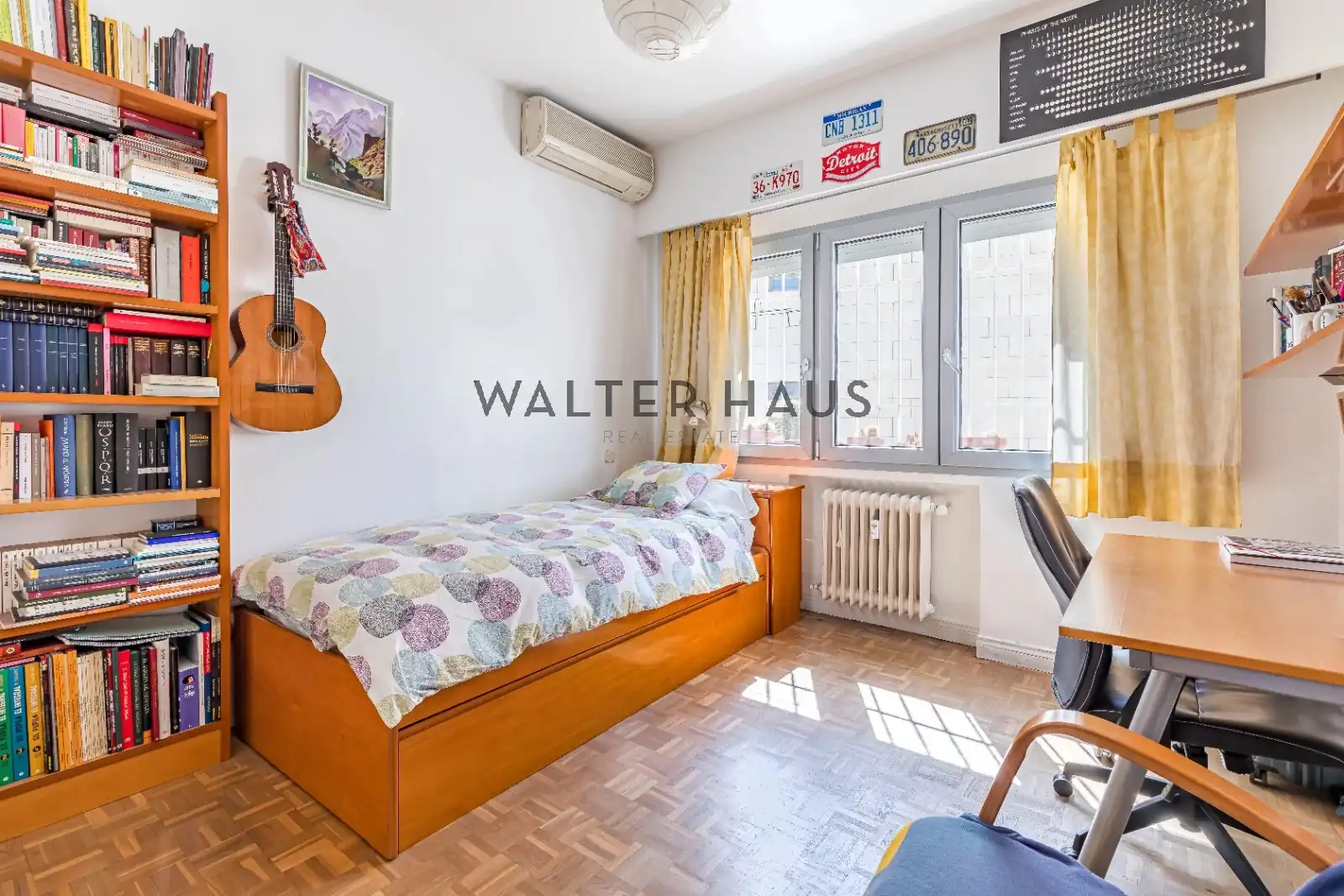 Bedroom of Flat for sale in Madrid  with Air Conditioner, Heating and Storage room
