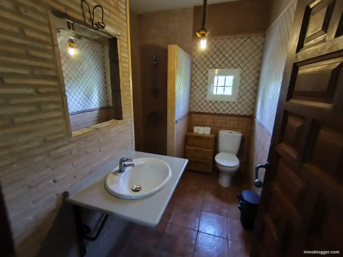 Bathroom of Flat for sale in Alborache  with Air Conditioner, Furnished and Alarm