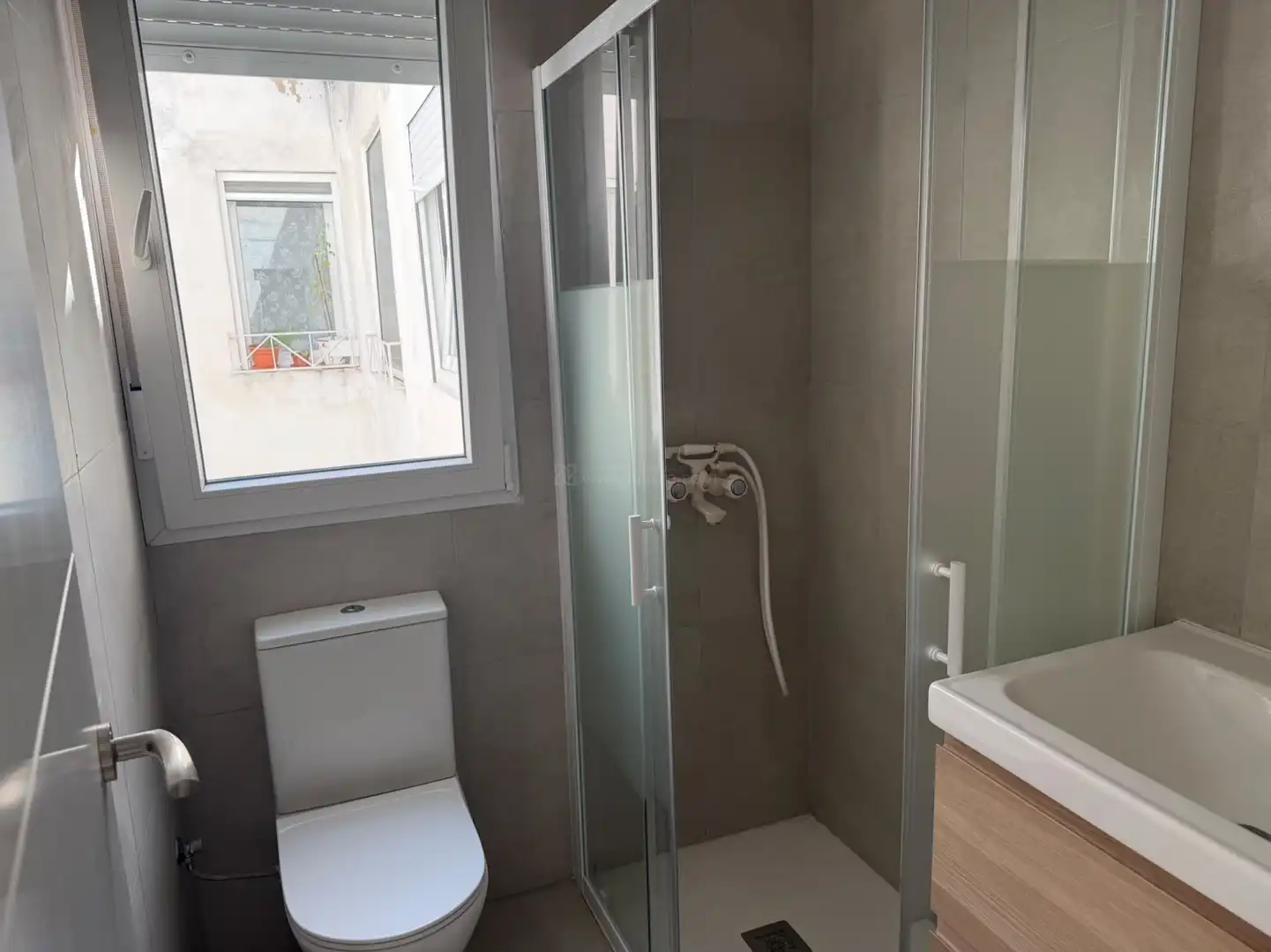 Baño de Piso en venta en  Logroño con Calefacción