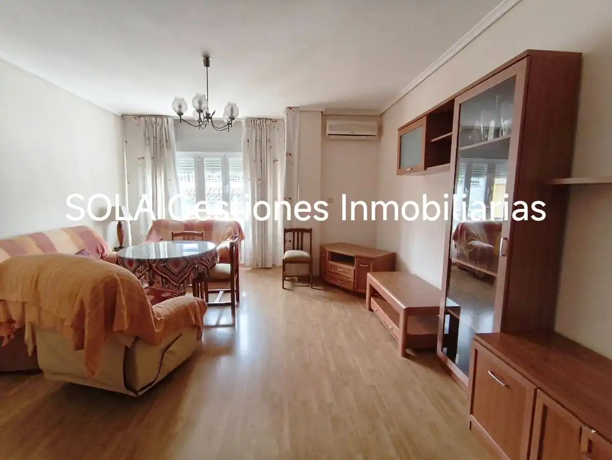 Appartamento con terrazza in vendita a Calle Manuel Barraca, imagen 2