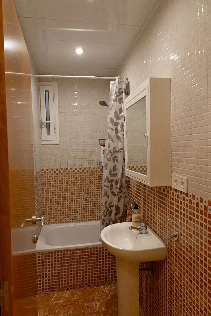 Bany de Pis en venda en  Barcelona Capital