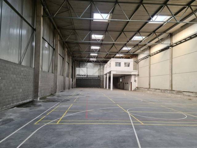 Nave industrial en Alquiler en El Sucre - El Nadal