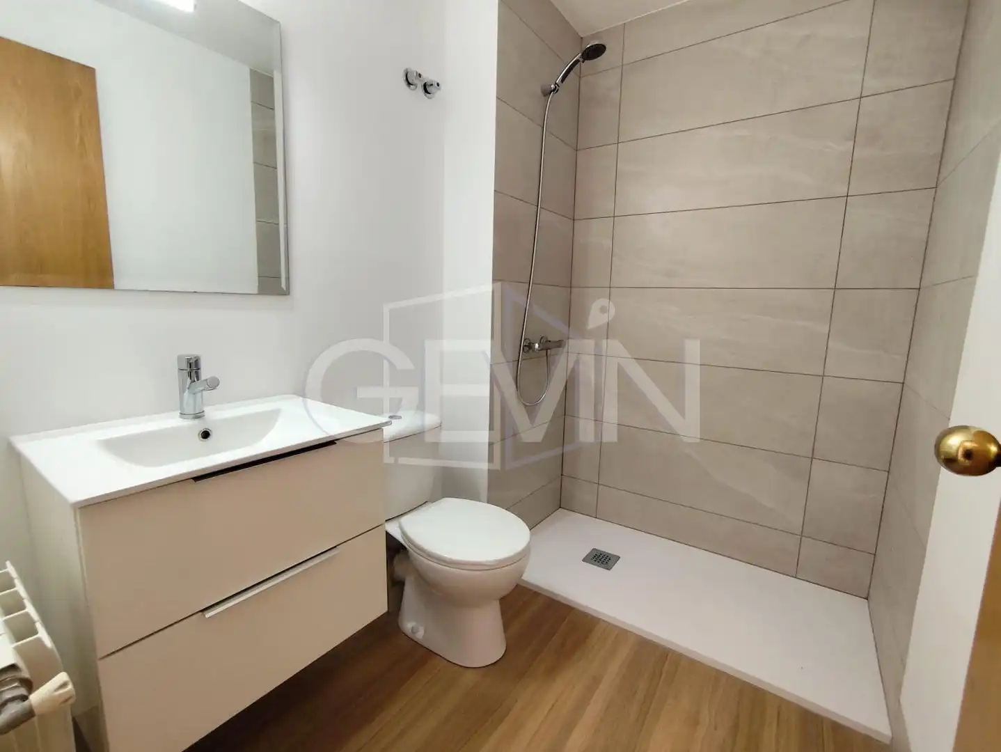 Baño de Piso en venta en Santa Perpètua de Mogoda con Aire acondicionado, Trastero y Balcón