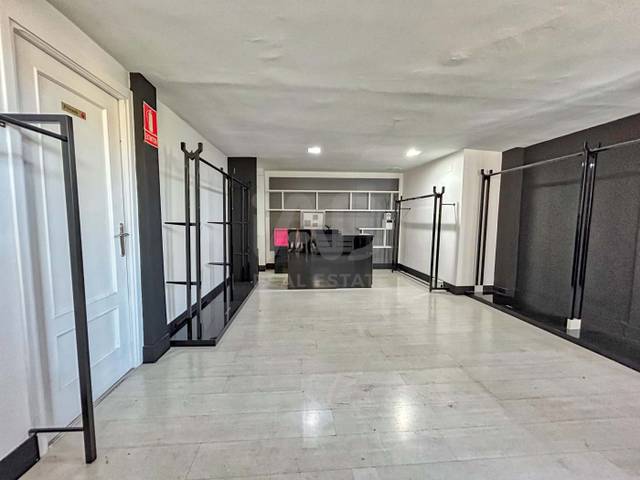Local comercial en Alquiler en  Calle Maternidad 1, 1 en Centro - Plaza Mayor