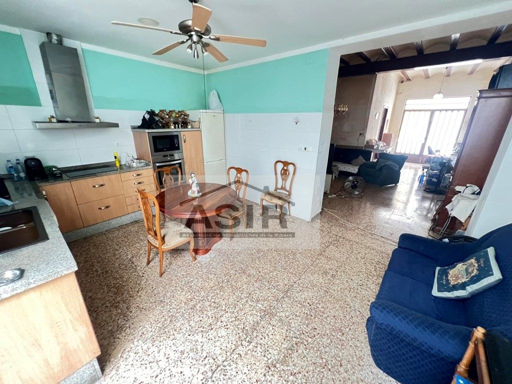 Sala d'estar de Casa o xalet en venda en Alzira amb Aire condicionat, Terrassa i Moblat