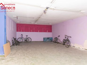 Local comercial de lloguer a San Pablo