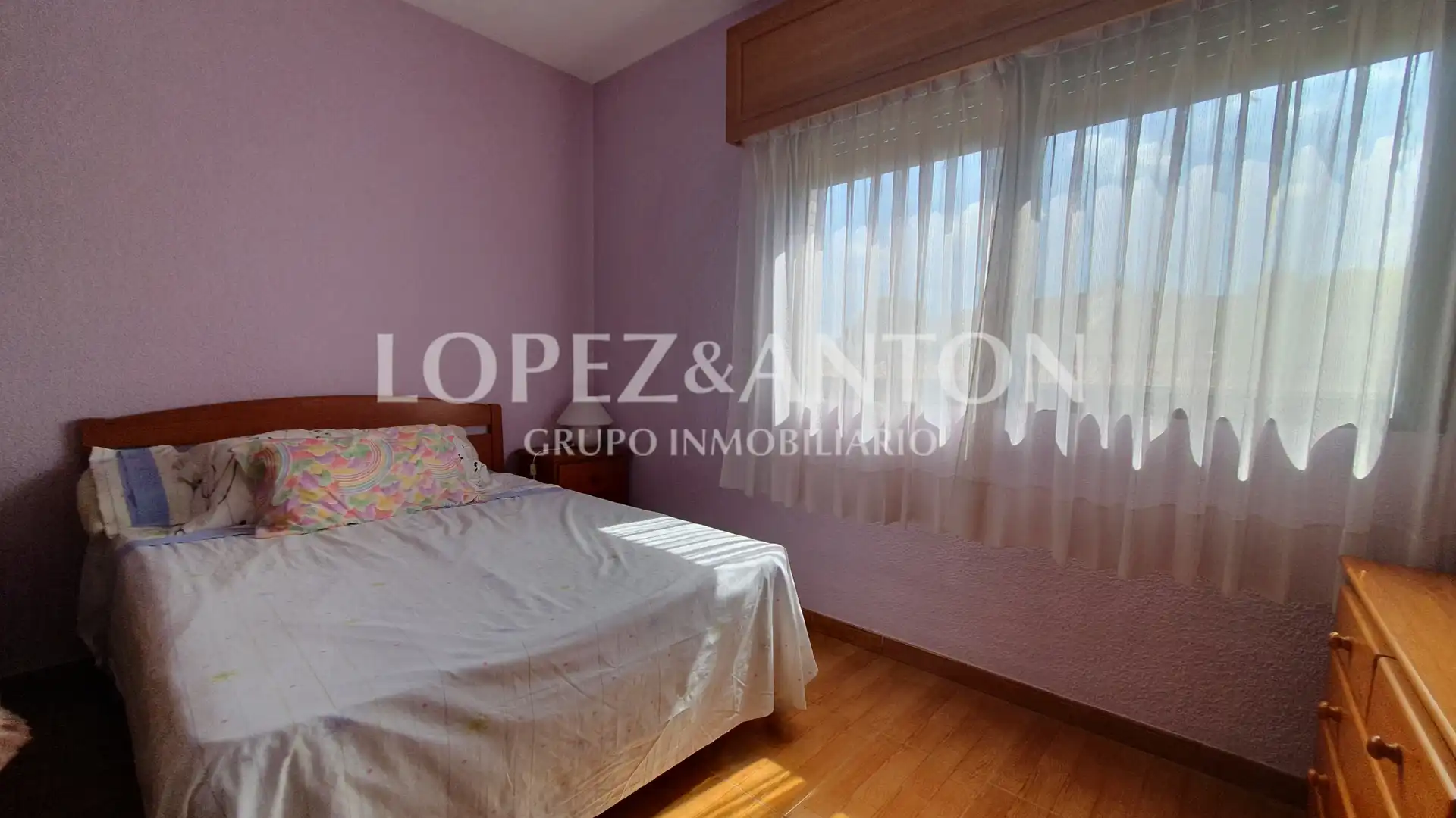 Bedroom of Houses for sale in L'Eliana  with Air Conditioner, Private garden and Terrace