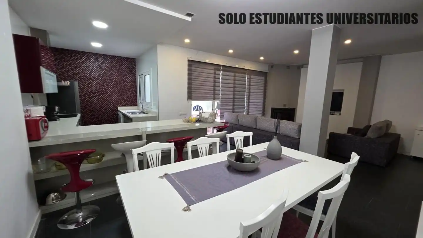 Comedor de Planta baja para compartir en Terrassa con Aire acondicionado, Calefacción y Terraza