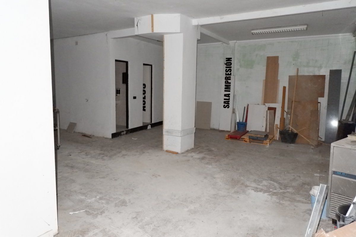 Premises to rent in La Vega - La Sal