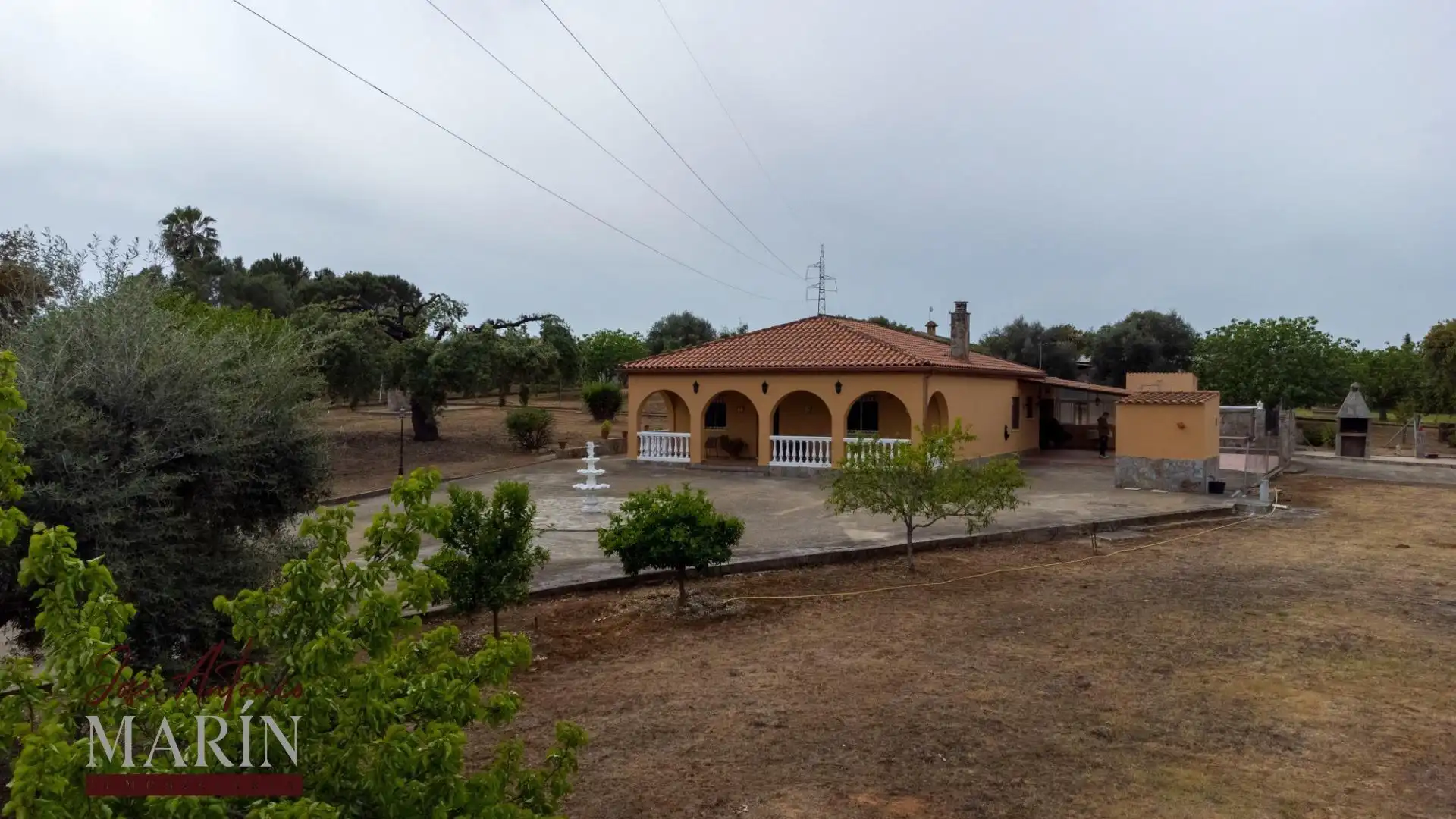 Vista exterior de Casa o chalet en venta en Badajoz con Aire acondicionado, Jardín privado y Piscina